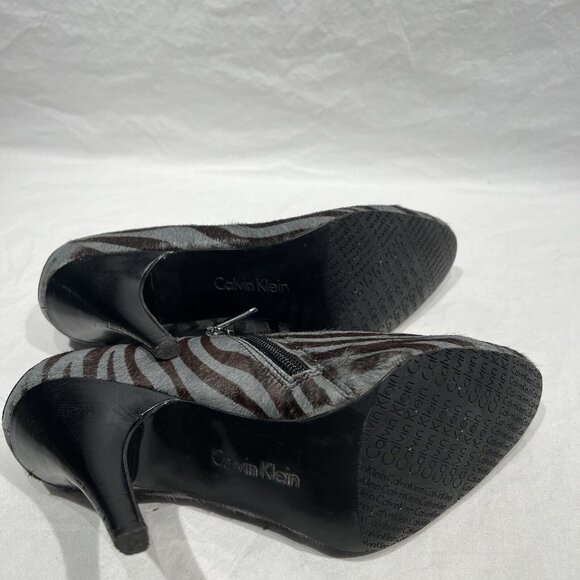 CALVIN‎ KLEIN Jordan Zebra Hair Calf-Black/Gray Booties Side Zip-Sz 7 note pic - Picture 8 of 10